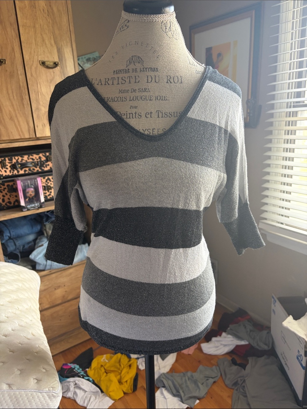Express Striped V-Neck Lightweight Sweater - Black & Gray Sparkle - XS